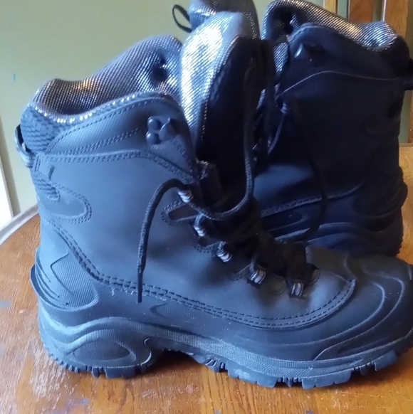 Columbia Black Men\'s Boots